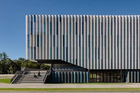 Agora UNI